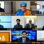 종교적 갈등 해결 방안 - A vibrant digital interfaith dialogue scene set in a modern virtual meeting room with diverse partic...